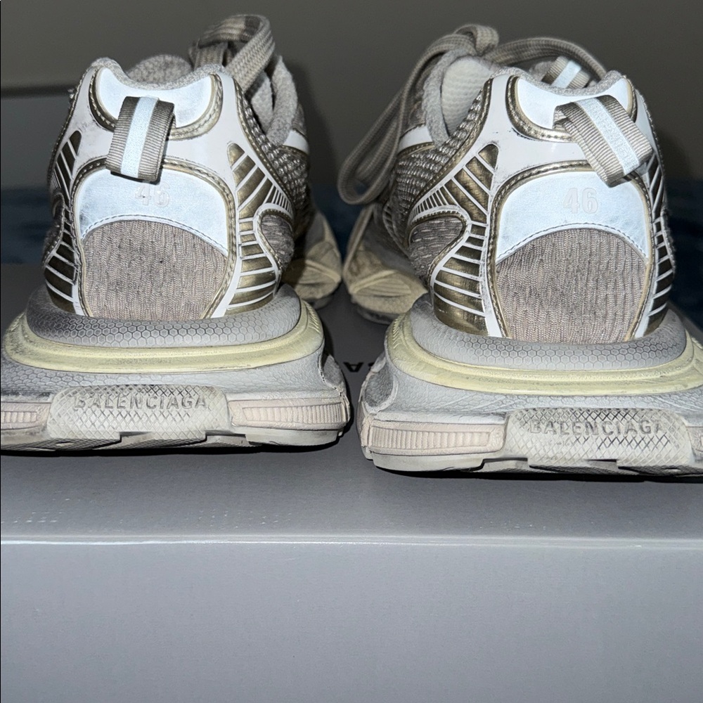 Balenciaga 3XL Eggshell Sz 13 - Picture 4 of 14